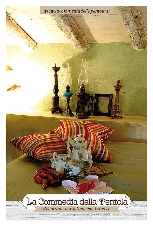 Maison d'hôtes La Commedia Della Pentola à Lu (Piedmont) Chambre photo